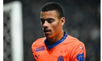 Greenwood esforça-se para salvar o seu futuro na França